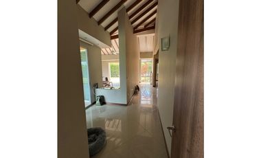 🌿 Renta Casa Campestre en Condominio, Combia