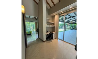 🌿 Renta Casa Campestre en Condominio, Combia