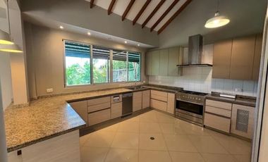 🌿 Renta Casa Campestre en Condominio, Combia