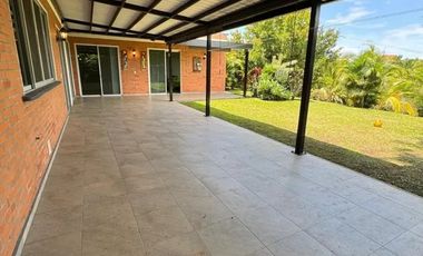 🌿 Renta Casa Campestre en Condominio, Combia
