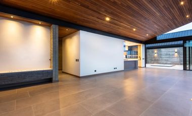 Casa Campestre en Parcelación El Retiro