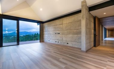 Casa Campestre en Parcelación El Retiro