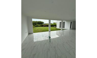 CASA CAMPESTRE PARA TERMINAR A TU GUSTO – A 3 MINUTOS DE ALCAL ✨