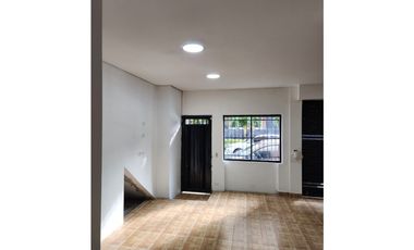 ARRIENDO LOCAL EN SANTA LUCIA