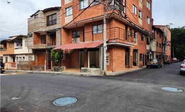 ARRIENDO LOCAL EN SANTA LUCIA