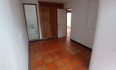 ARRIENDO LOCAL EN SANTA LUCIA