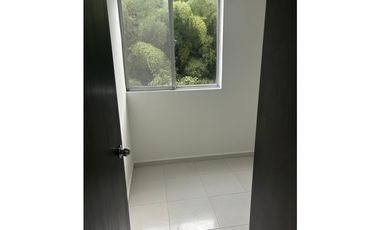 VENDO APARTAMENTO CON PARQUEADERO EN DOSQUEBRADAS RISARALDA