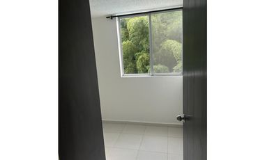 VENDO APARTAMENTO CON PARQUEADERO EN DOSQUEBRADAS RISARALDA
