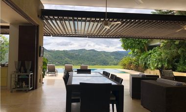 SE ARRIENDA X NOCHE CASA EN MESA DE YEGUAS