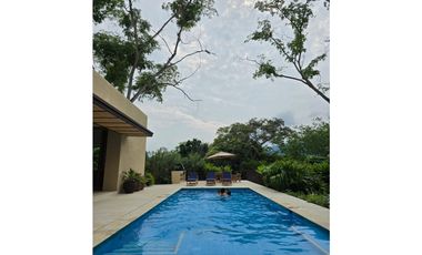 SE ARRIENDA X NOCHE CASA EN VILLETA  375M2