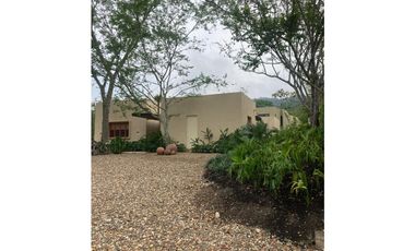 SE ARRIENDA X NOCHE CASA EN VILLETA  375M2