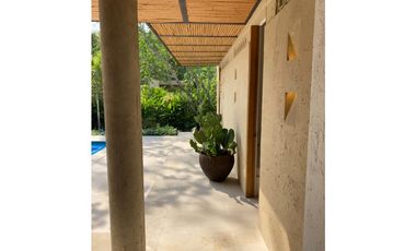 SE ARRIENDA X NOCHE CASA EN VILLETA  375M2