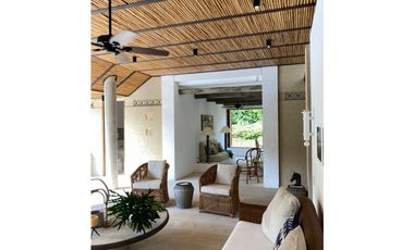 SE ARRIENDA X NOCHE CASA EN VILLETA  375M2