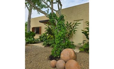 SE ARRIENDA X NOCHE CASA EN VILLETA  375M2