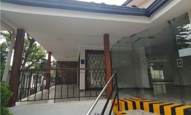 Casa Comercial en Arriendo Medellin Sector Lalinde