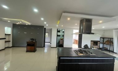 Casa Independiente en Arriendo Envigado sector Loma de la Montaña