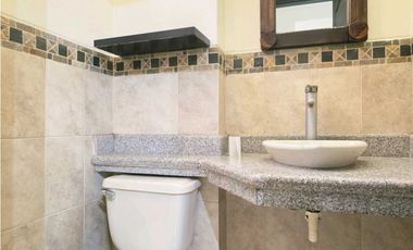 Vendo Casa en ciudad del sol, remodelada 4 habitaciones