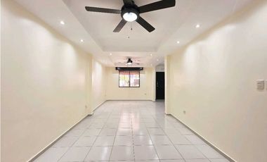 Vendo Casa en ciudad del sol, remodelada 4 habitaciones