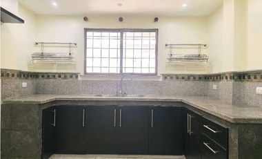 Vendo Casa en ciudad del sol, remodelada 4 habitaciones