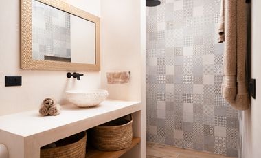 LUJOSA VILLA BOHEMIA