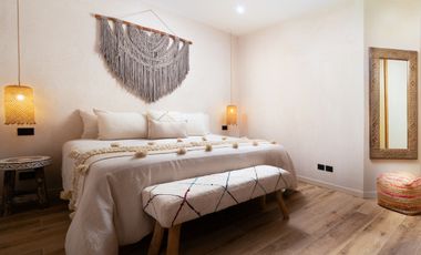 LUJOSA VILLA BOHEMIA