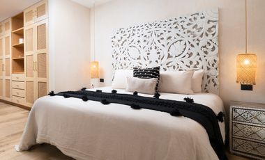 LUJOSA VILLA BOHEMIA