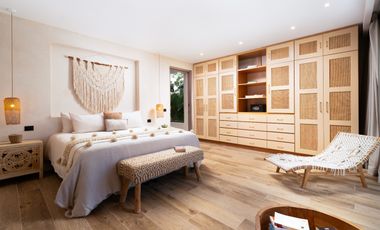 LUJOSA VILLA BOHEMIA