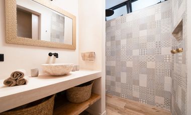 LUJOSA VILLA BOHEMIA