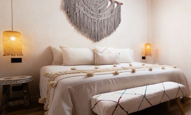 LUJOSA VILLA BOHEMIA