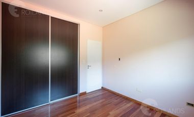 VENTA CASA 7 AMBIENTES DOS COCHERAS PARQUE Y PARRILLA VILLA ADELINA