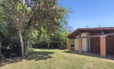 VENTA CASA 7 AMBIENTES DOS COCHERAS PARQUE Y PARRILLA VILLA ADELINA