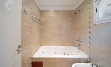 VENTA CASA 7 AMBIENTES DOS COCHERAS PARQUE Y PARRILLA VILLA ADELINA