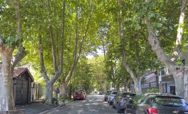 VENTA CASA 7 AMBIENTES DOS COCHERAS PARQUE Y PARRILLA VILLA ADELINA