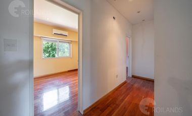 VENTA CASA 7 AMBIENTES DOS COCHERAS PARQUE Y PARRILLA VILLA ADELINA