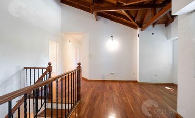 VENTA CASA 7 AMBIENTES DOS COCHERAS PARQUE Y PARRILLA VILLA ADELINA