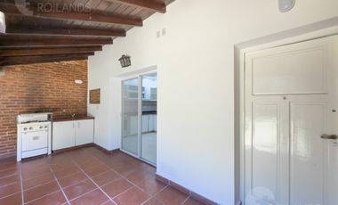 VENTA CASA 7 AMBIENTES DOS COCHERAS PARQUE Y PARRILLA VILLA ADELINA