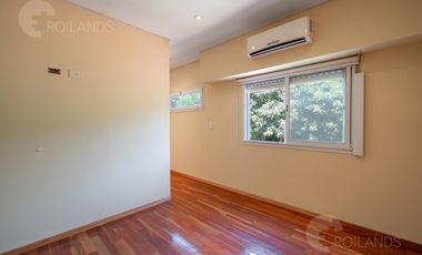 VENTA CASA 7 AMBIENTES DOS COCHERAS PARQUE Y PARRILLA VILLA ADELINA