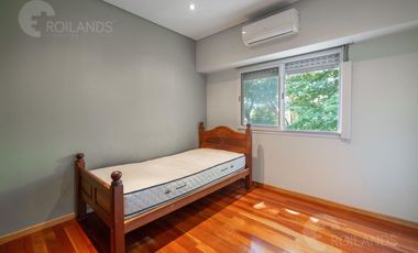 VENTA CASA 7 AMBIENTES DOS COCHERAS PARQUE Y PARRILLA VILLA ADELINA