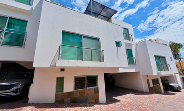 Casa en venta | 4R | 262m2 |  av Jacarandas y av Obelisco | Zapopan