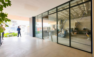 Local en venta | 189 m2 |  La Paz Neoliving- av La Paz Arcos Vallarta