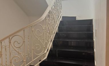 Se renta local comercial en Masaryk