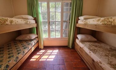 Casa en venta - 2 Dormitorios 2 Baños - 1045mts2 - Carilo