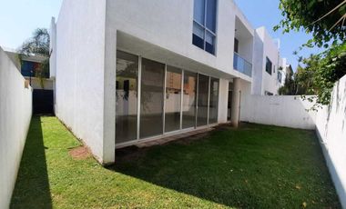 CASA EN RETA EN  COTO I SOLARES  ZAPOPAN
