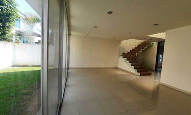 CASA EN RETA EN  COTO I SOLARES  ZAPOPAN