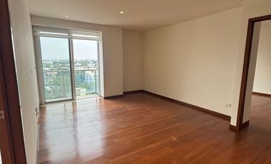 DEPA EN EL COUNTRY CLUB CON VISTA