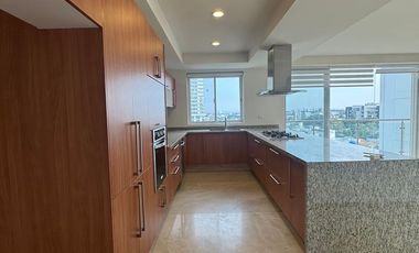 DEPA EN EL COUNTRY CLUB CON VISTA