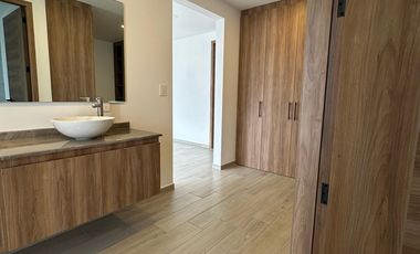 CASA NUEVA EN RENTA LOMAS DE ANGELOPOLIS III