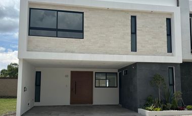 CASA NUEVA EN RENTA LOMAS DE ANGELOPOLIS III