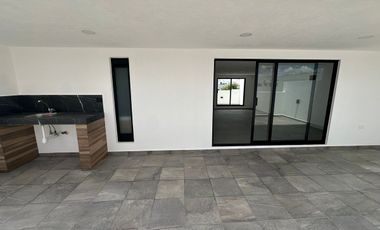 CASA NUEVA EN RENTA LOMAS DE ANGELOPOLIS III