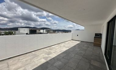 CASA NUEVA EN RENTA LOMAS DE ANGELOPOLIS III